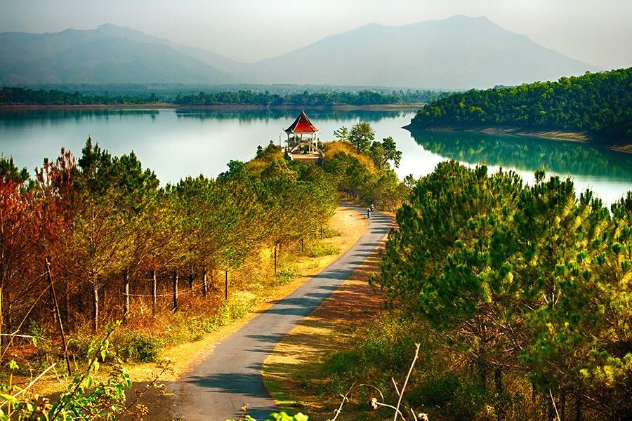 
Hồ T'nưng tuyệt đẹp ở phía bắc thành phố Pleiku tỉnh Gia Lai
