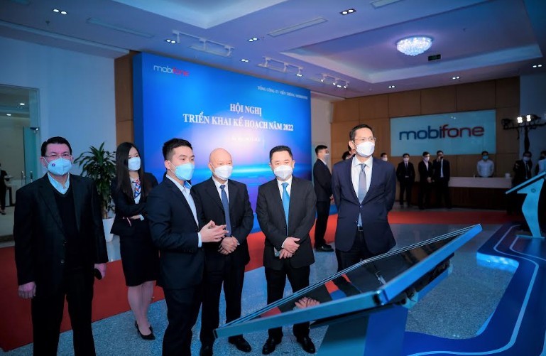 
Năm 2022 chính là năm bản lề để Tổng công ty Viễn thông MobiFone bắt đầu triển khai vào các lĩnh vực dịch vụ không gian mới
