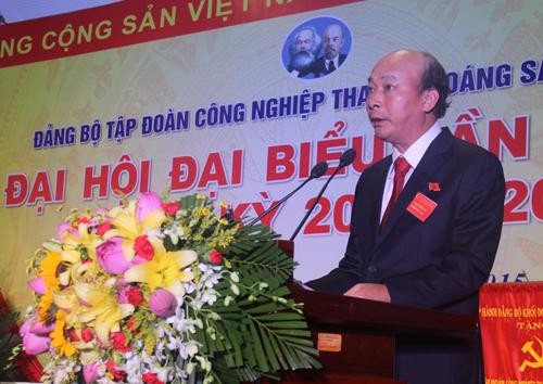 
Từ khi đảm nhận “ghế nóng” Chủ tịch Tập đoàn Công nghiệp Than - Khoáng sản Việt Nam (Vinacomin - TKV), ông Lê Minh Chuẩn luôn tự nhận mình may mắn khi là một trong những cán bộ chủ chốt, tiếp nối những thế hệ lãnh đạo của ngành Than
