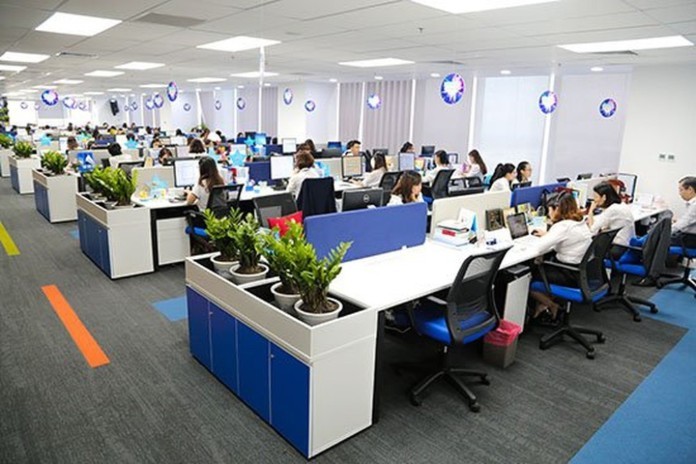 Công ty Á Đông ADG thường xuyên tổ chức các khóa đào tạo nội bộ hay các hội thảo và đài thọ chi phí cho cán bộ nhân viên