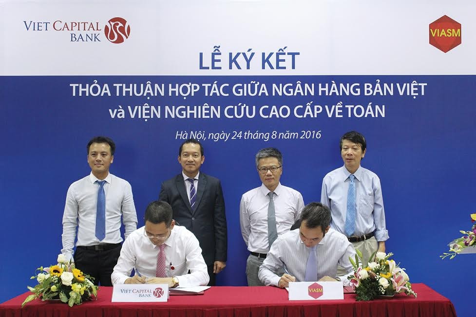 
Lễ ký kết hợp tác với viện nghiên cứu cao cấp về toán
