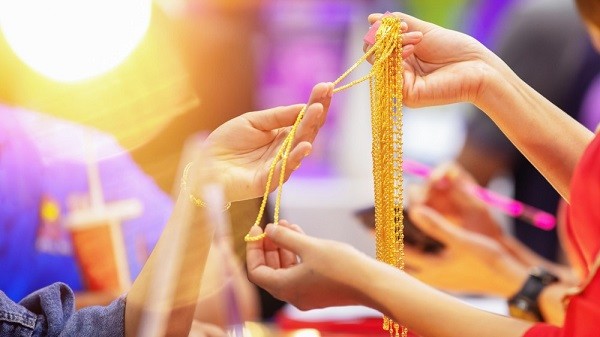 
Vàng tây là một loại hợp kim giữa vàng và một số kim loại khác tạo thành
