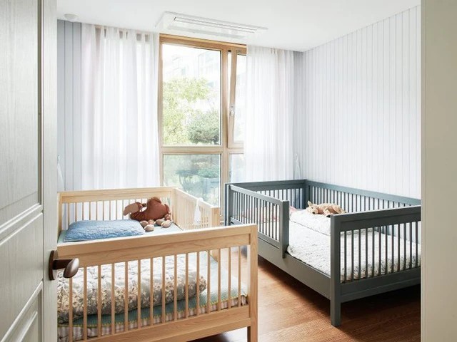 
Phòng ngủ riêng của hai bé, có giường riêng cho từng bé
