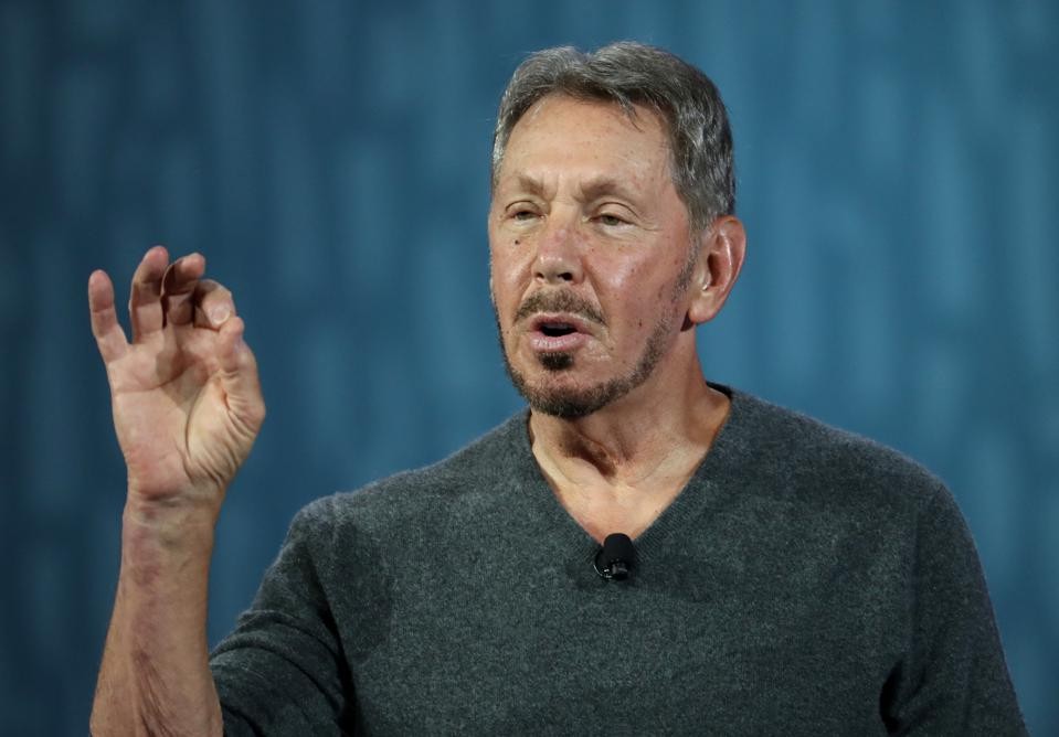 
Larry Ellison tên đầy đủ là Lawrence Joseph Ellison sinh ngày 17/8/1944 ở Bronx, ông là con của người mẹ đơn thân Florence Spellman
