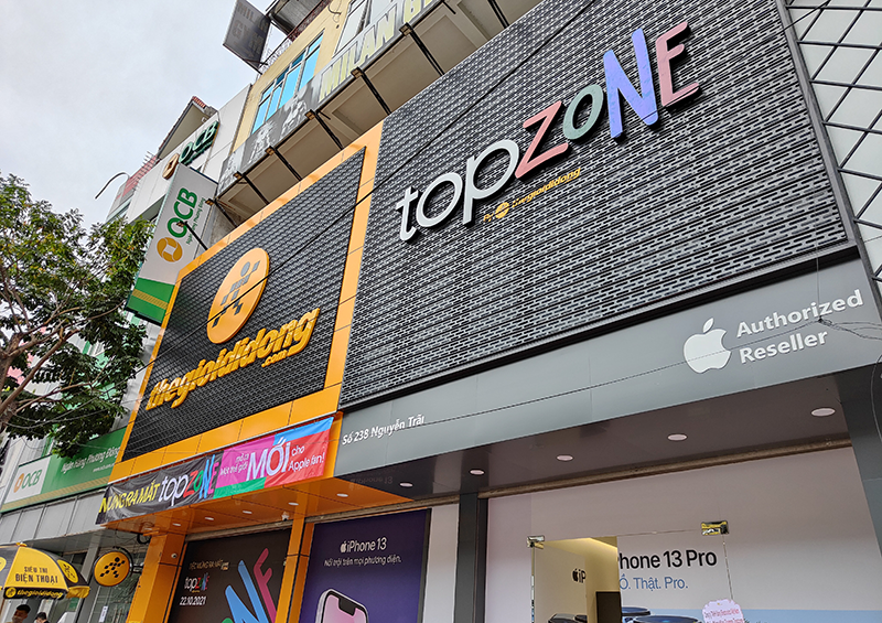 
Topzone la hệ thống bán sản phẩm chính hãng uy tín tại Việt Nam
