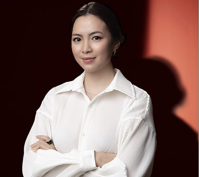 
Cái tên cuối cùng góp mặt trong The Forbes Under 30 Asia Class of 2022 chính là nhà thiết kế Uyên Trần, nhà đồng sáng lập TômTex - công ty sản xuất một sản phẩm thay thế da có trụ sở tại New York
