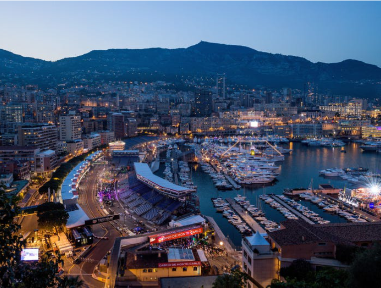 
Theo CIA World Factbook, tại Monaco hoàn toàn không có người dân nào sống dưới mức nghèo
