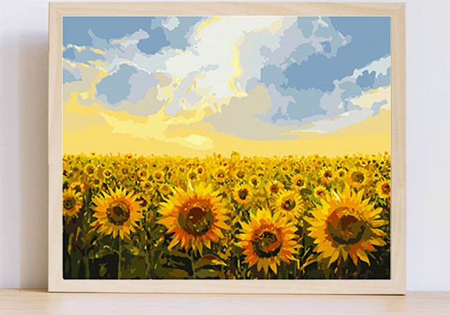 
Bạn có thể trang trí căn phòng bằng tranh hoa hướng dương
