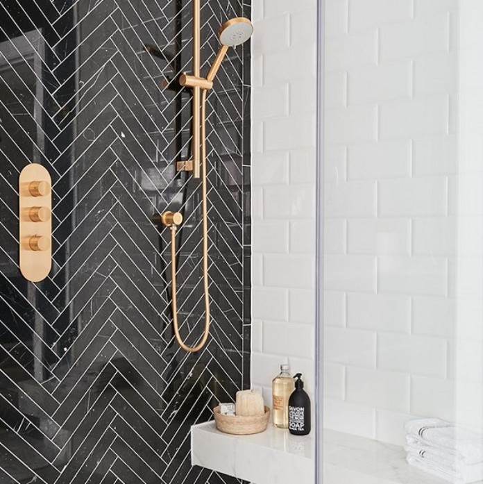 
Không gian nhà tắm được trang trí ấn tượng bằng gạch mosaic
