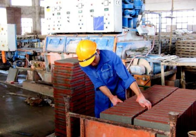 
Công nghệ sản xuất gạch polyme
