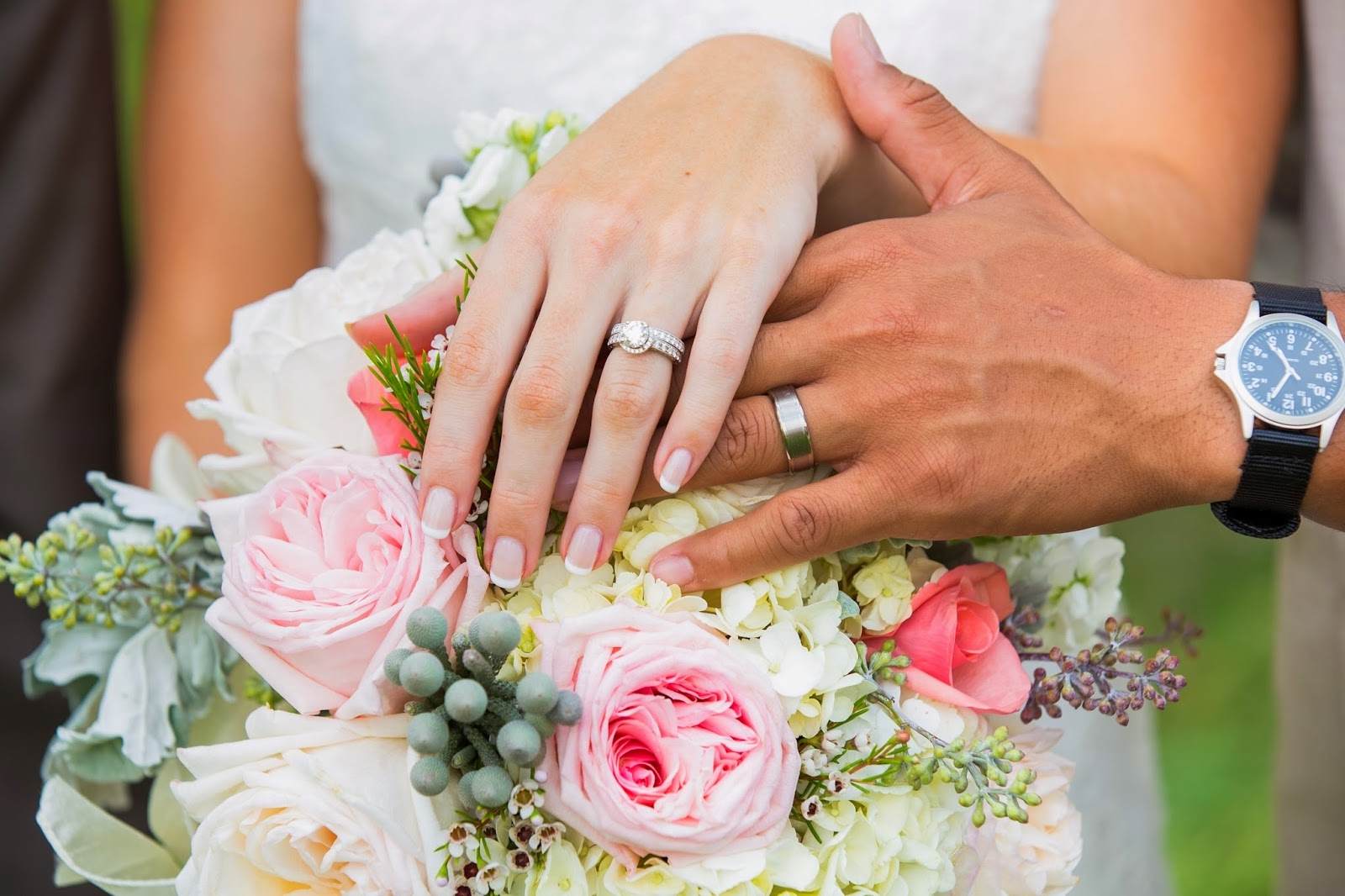 
Nên chọn nhẫn cưới vào lúc bạn cảm thấy thoải mái và cơ thể cân bằng
