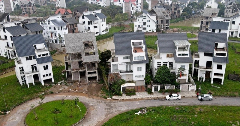 
Mua bán nhà "hai giá" không chỉ làm thất thu ngân sách mà chính người tham gia giao dịch cũng có thể gặp rủi ro.
