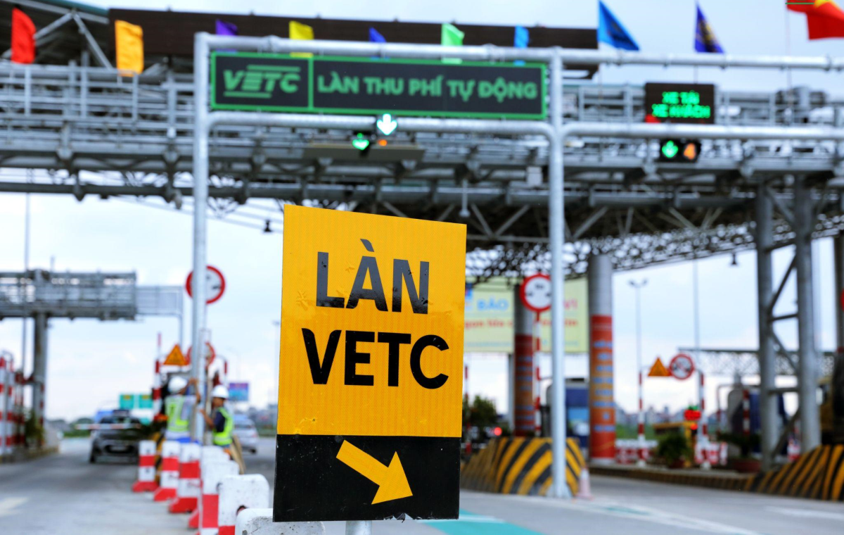
Các cao tốc Nội Bài - Lào Cai, Cầu Giẽ - Ninh Bình, Đà Nẵng - Quảng Ngãi, TP Hồ Chí Minh - Dầu Giây sẽ hoàn thành lắp đặt hệ thống thu phí điện tử không dừng (ETC) trước ngày 31/7.
