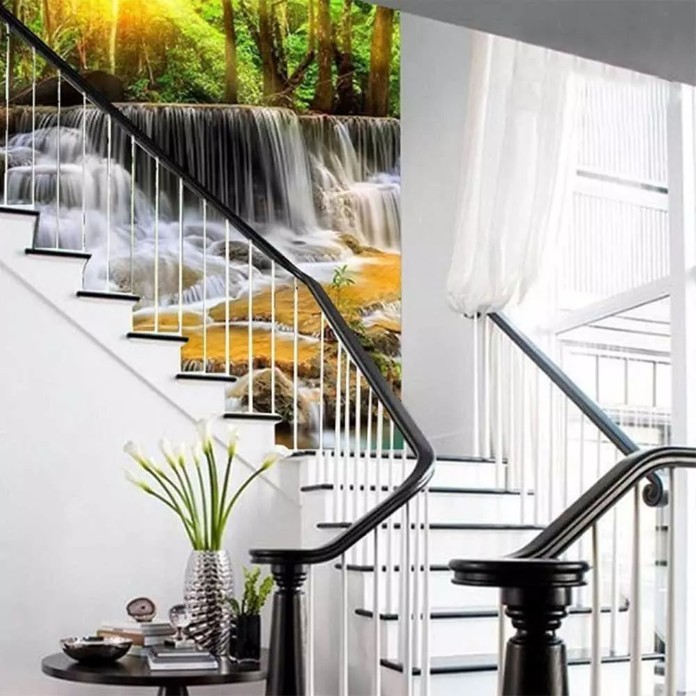 Gạch ốp 3D hình thác nước được rất nhiều gia chủ lựa chọn để ốp tường cầu thang