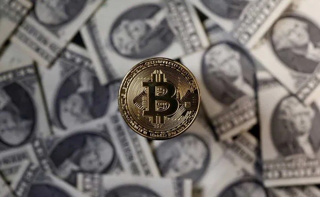 
Theo dữ liệu từ Coindesk, thậm chí khi tính tới sáng ngày 14/6, đồng tiền điện tử lớn nhất thế giới bitcoin đã giảm xuống dưới mốc 23.000 USD, hiện nay đang giao dịch quanh mức 22.233 USD, giảm tới gần 17% so với 24 giờ trước.
