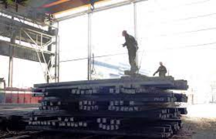  Để sản xuất hiệu quả cần sản lượng tương đối lớn