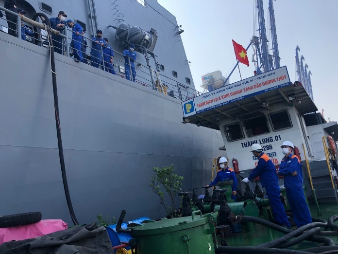 
Petrolimex Hải Phòng cấp nhiên liệu cho Tàu hộ vệ Akebono
