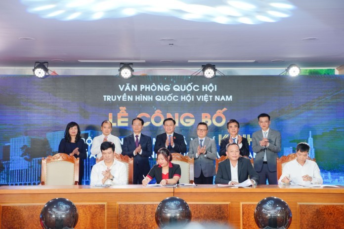 
Năm 1994, Công ty CP DatViet Vac media entertainment group thành lập công ty truyền thông đầu tiên tại Việt Nam (DatViet MEDIA)
