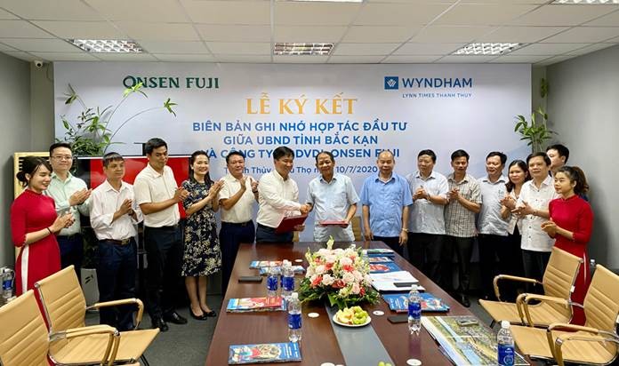 
Buổi lễ ký kết hợp tác đầu tư phát triển với tỉnh Bắc Kạn của ban lãnh đạo công ty.
