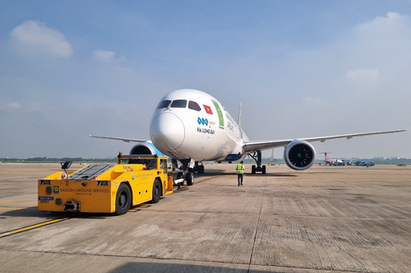 
Chiếc Boeing 787-9 của Bamboo Airways thực hiện chuyến bay đầu tiên bay từ Thành phố Hồ Chí Minh đến Frankfurt vào sáng 16/6
