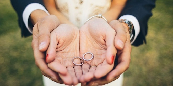 
Nếu như nữ tuổi Tân Hợi kết hôn với nam tuổi Canh Tuất sẽ xung đột về nhiều mặt từ công việc, cuộc sống đến gia đình
