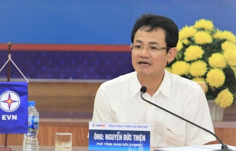 
Trước khi đảm nhiệm “ghế nóng” Tổng giám đốc EVNNPC, ông Nguyễn Đức Thiện từng giữ vị trí Phó tổng giám đốc tại doanh nghiệp này trong vòng 2 năm, từ ngày từ 25/7/2019 đến ngày 30/9/2021)
