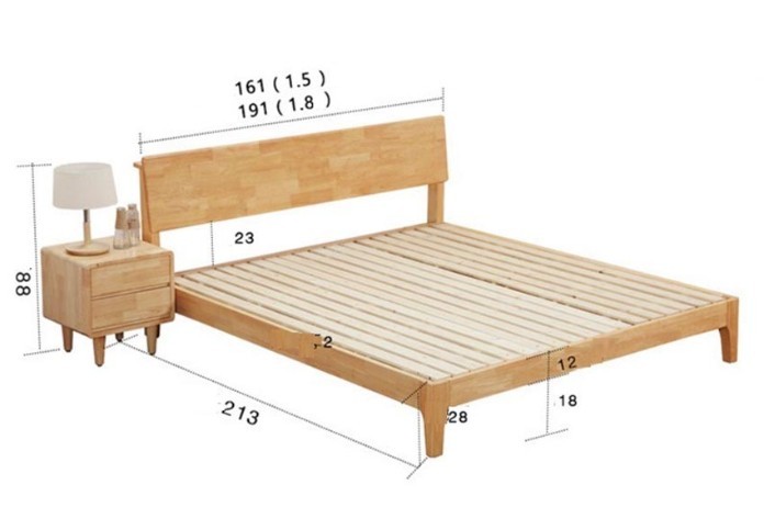 Khung giường được làm bằng gỗ chắc chắn