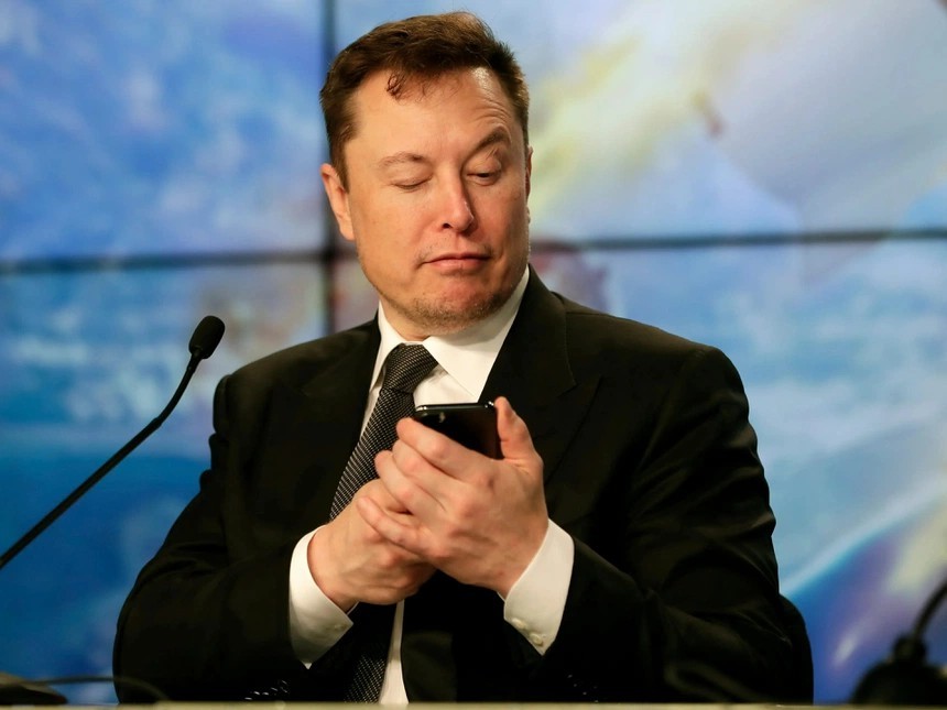 
Elon Musk lo ngại các nhà đầu tư sẽ không thông qua thương vụ mua lại Twitter của mình. Ảnh: Reuters
