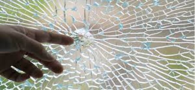 


Nhận biết kính cường lực

&nbsp;
