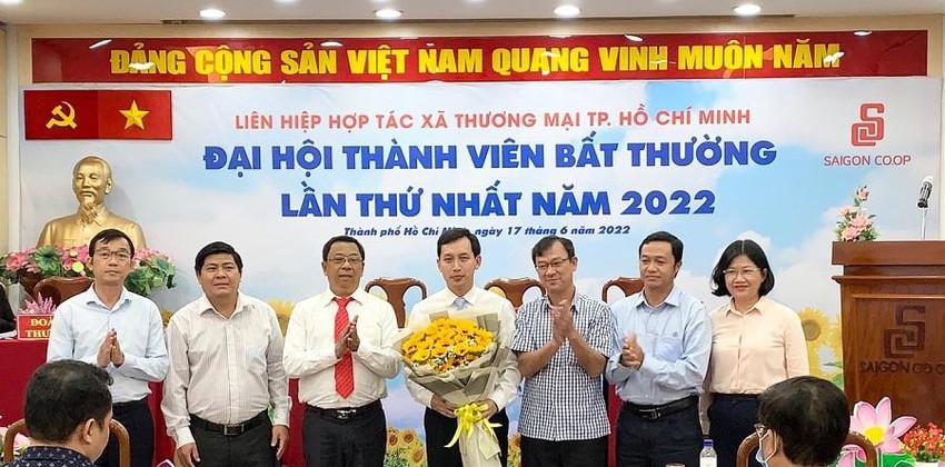 
Trong chặng đường phát triển sắp tới cùng sự hồi phục của thị trường bán lẻ sau dịch, Saigon Co.op cùng sự dẫn dắt của Chủ tịch Vũ Anh Khoa được dự đoán sẽ ngày càng phát triển mạnh mẽ hơn nữa
