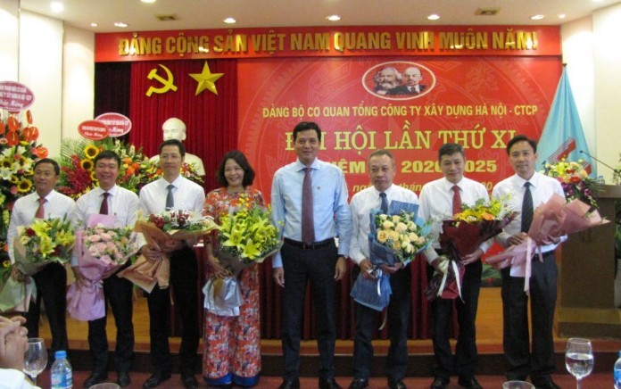 
Đội ngũ ban lãnh đạo công ty&nbsp;
