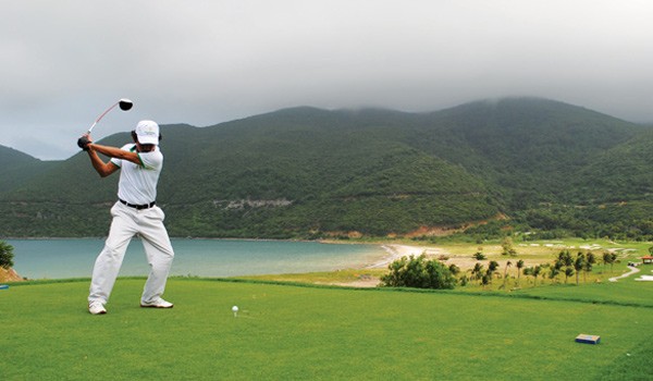 
Golf trở thành sản phẩm đầu tư được ưa chuộng trên thị trường Việt Nam.
