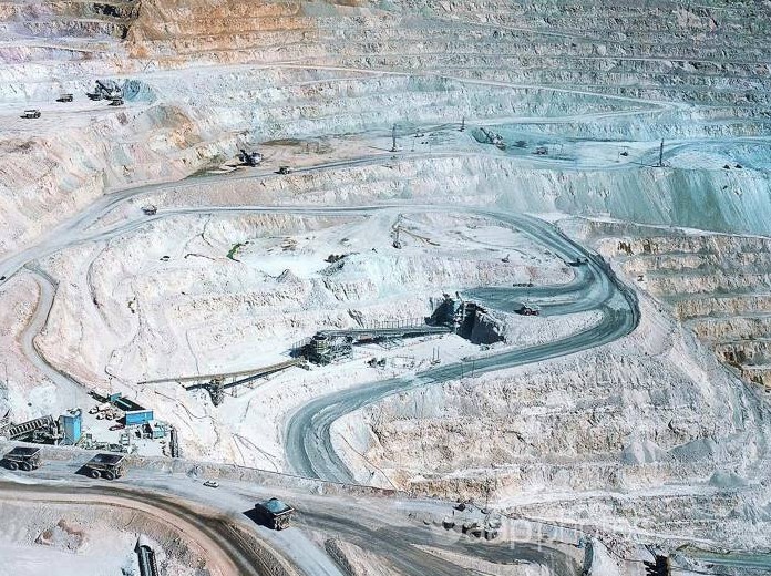 
Một mỏ khai thác lithium tại Australia. Ảnh: AP
