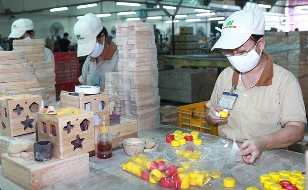 
Ông Quang nhận thấy việc dự trữ nguyên liệu sẽ không bao giờ thừa mà đó là lợi thế của doanh nghiệp. Khi sử dụng hết nguồn nguyên liệu dự trữ này
