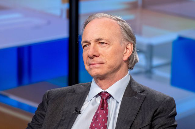 
Đối với “con đẻ” Bridgewater Associates của mình, ông đã tận dụng mọi thành công ban đầu cho quỹ đầu tư của mình
