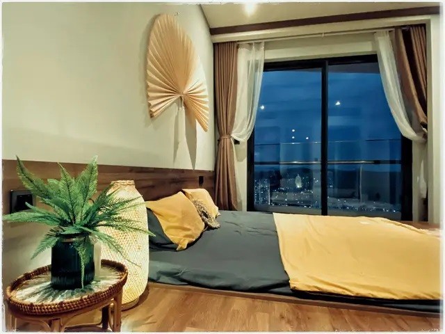 
Phòng ngủ với view nhìn ra trung tâm thành phố
