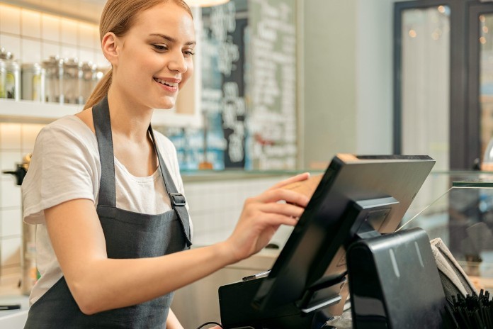 Nhân viên phải tổ chức và sắp xếp công việc cuối ca