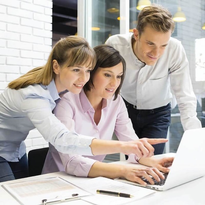 
Có ba mã ngạch trong ngạch chuyên viên
