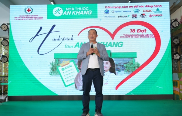 
CEO Đoàn Văn Hiểu Em thay mặt ban lãnh đạo nói về tương lai của nhà thuốc An Khang
