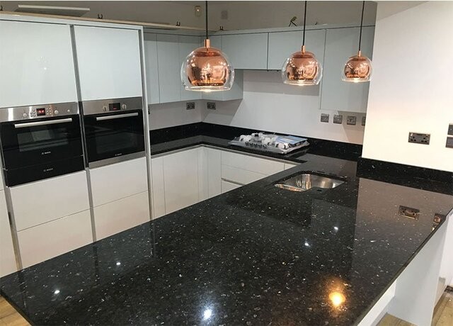 
Cần lưu ý một số việc trong quy trình chống thấm đá granite để đảm bảo việc chống thấm đạt chất lượng và hiệu quả&nbsp;
