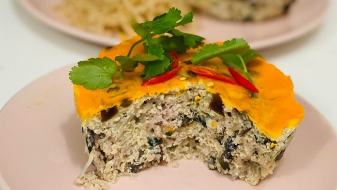 
Vị chả trứng mềm béo, ngon dai tạo nên một món ăn hấp dẫn
