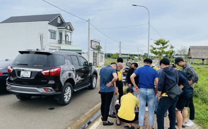 
Nhiều thông tin tiêu cực khiến thị trường BĐS không thể phát triển ổn định
