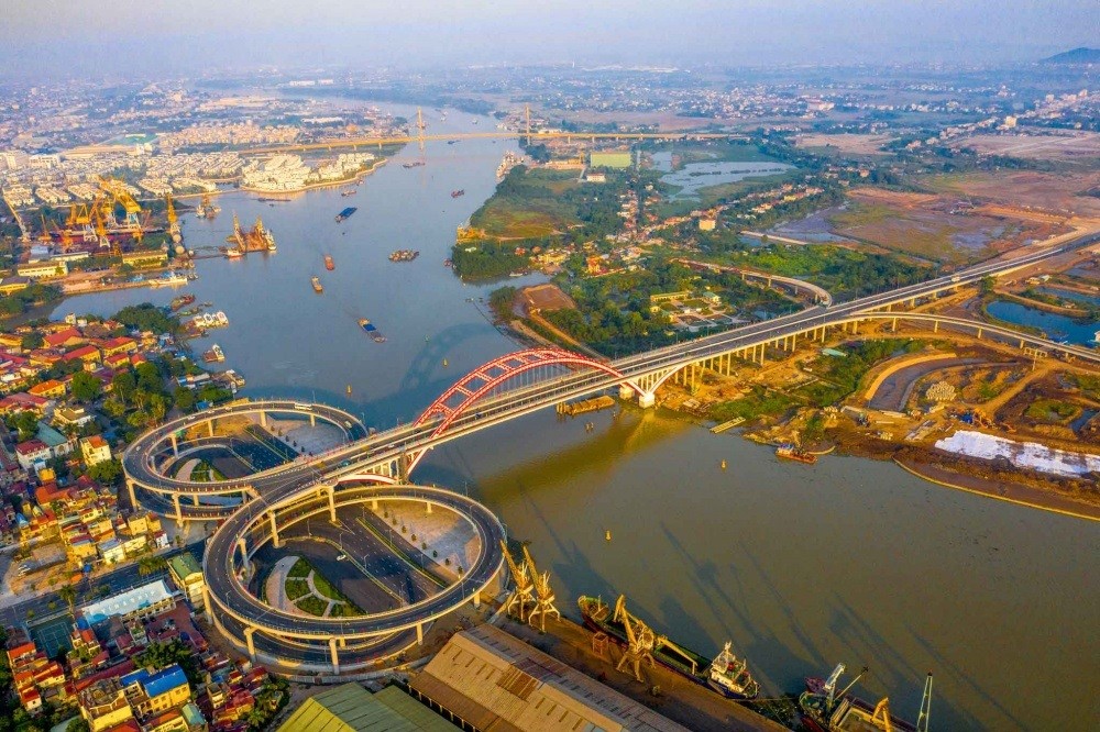 
Cầu Hoàng Văn Thụ - biểu tượng của Thành phố Hải Phòng.

