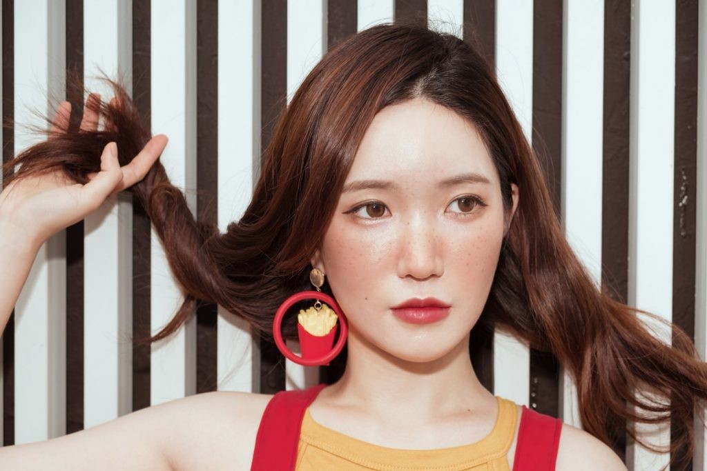 Ngoại hình ăn ảnh là tiêu chí cần thiết để lựa chọn một người mẫu ảnh