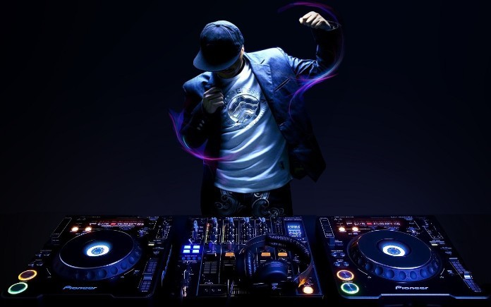 
Cách phân biệt những loại hình DJ
