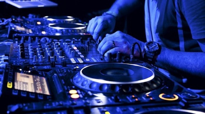 
Nghề DJ đem lại một làn gió mới cho các bạn trẻ&nbsp;
