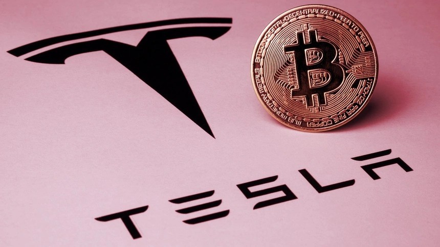 
Sau khi mua vào lượng lớn tiền số Bitcoin, Tesla tuyên bố sẽ hỗ trợ thanh toán xe điện bằng đồng tiền số này nhưng sau đó đã rút lại quyết định
