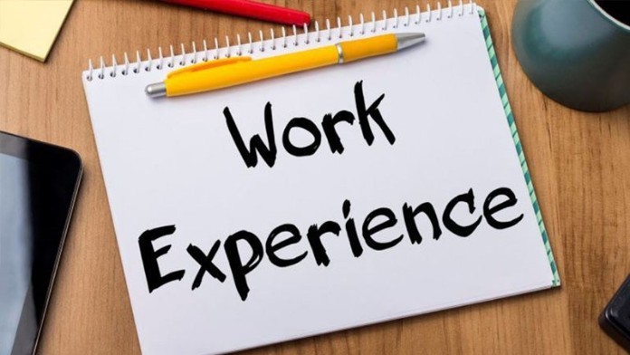 Trong CV exp viết tắt của “experience”