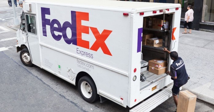 
FedEx phát triển đa dạng dịch vụ để khách hàng tiện ích trong việc sử dụng phù hợp với nhu cầu của mình
