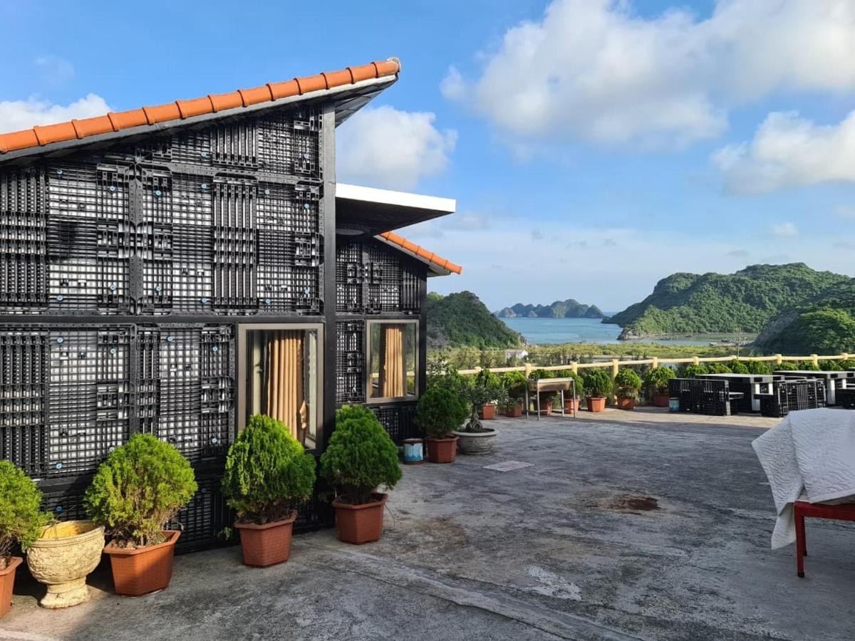 
Cát Bà Mountain View Homestay lấy cảm hứng thiết kế từ các kiến trúc của cung đình cổ.
